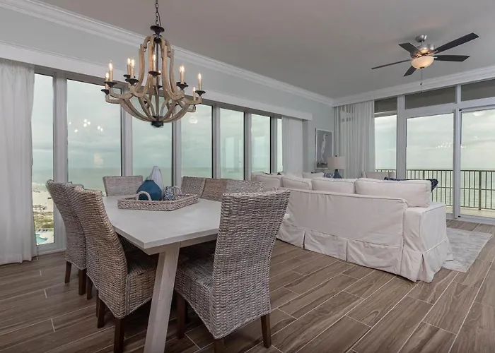 Phoenix Gulf Towers 704 Apartment